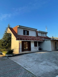 Villa in vendita a Frosinone via Gaeta