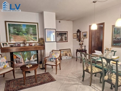 Villa in vendita a Frosinone via Giacomo Puccini, 98