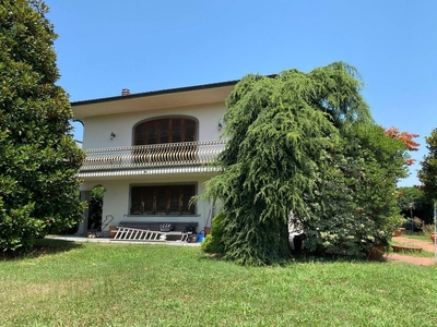 Villa In Vendita A Lucca, San Marco