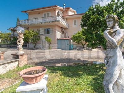 Villa in vendita a Monte San Giovanni Campano via San Onofrio, 23