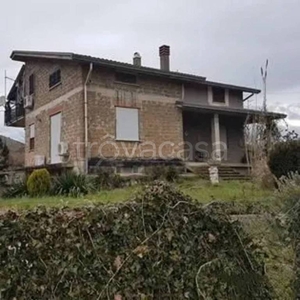 Villa in vendita a Pontecorvo zona Contrada Sant'Esdra