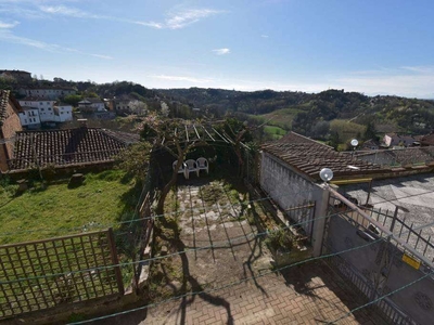 Villa in Vendita a Rocca d'Arazzo via Alessandro Manzoni