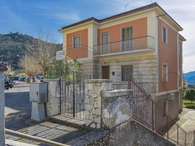 Villa in vendita a Roccasecca via Vittorio Veneto, 25