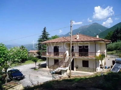 Villa in vendita a San Donato Val di Comino via s. Paolo