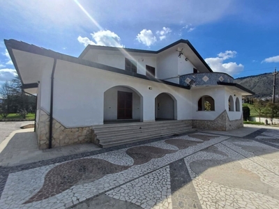 Villa in vendita a San Giovanni Incarico san Giovanni Incarico starze,snc