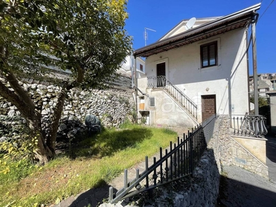 Villa in vendita a San Giovanni Incarico via Costa Vitale