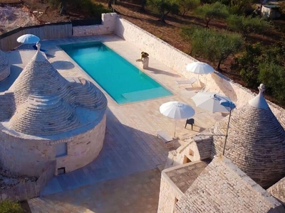 Villa 'Trullo Pesco' con piscina condivisa, terrazza privata e Wi-Fi