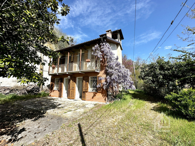 casa in vendita a Cisterna d'Asti
