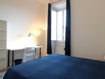 Chic camera in affitto in appartamento con 5 camere da letto a Treiste, Roma