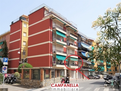 Appartamento con terrazzo in via delpino termao, Santa Margherita Ligure