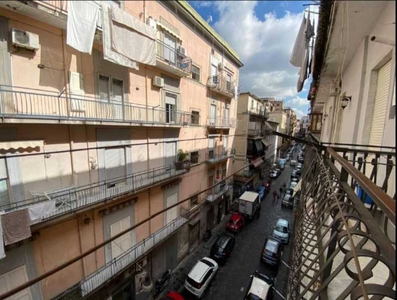 Appartamento in Vendita ad Napoli - 210000 Euro