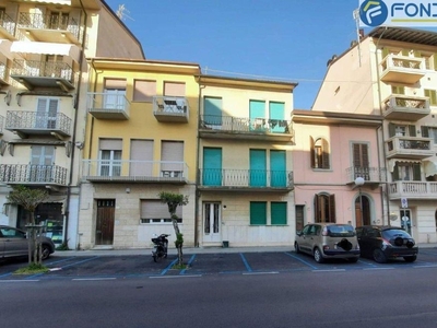 Casa di lusso di 118 mq in vendita Viareggio via Giuseppe verdi, Viareggio, Toscana