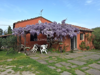 Casa in vendita in Faltona, Italia