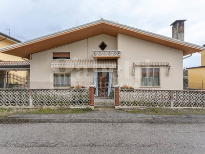 Casa Indipendente in Via Borgo Sindacale , 35, Concordia Sagittaria (VE)