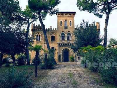 Prestigiosa villa di 766 mq in vendita, Martinsicuro, Abruzzo