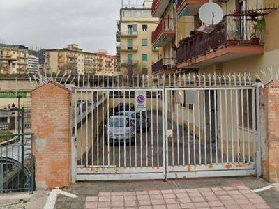 Garage / Posto auto in Via Belvedere in zona Irno a Salerno