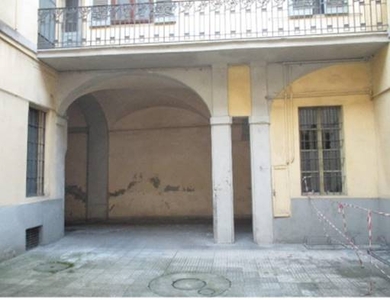 Palazzo in zona Centro Storico a Piacenza
