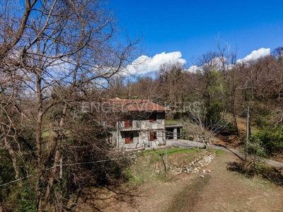 Esclusiva villa di 232 mq in vendita Via Roggiano, Brezzo di Bedero, Lombardia