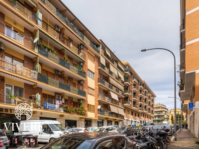 Trilocale in Vendita a Roma, 449'000€, 114 m²