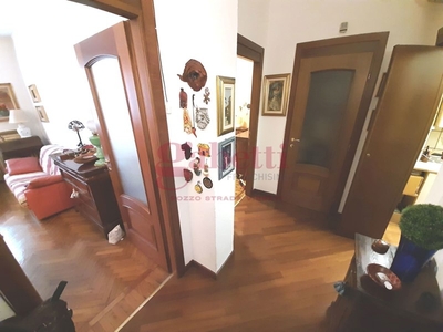 Trilocale in Vendita a Torino, 139'000€, 75 m²