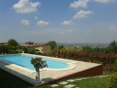Villa in zona Vicobarone a Ziano Piacentino
