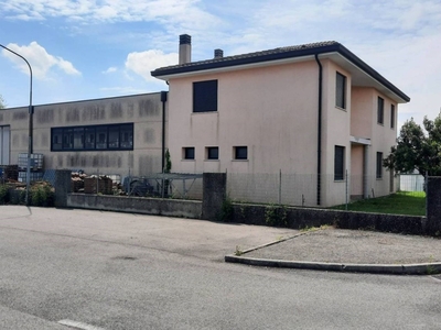 Capannone Industriale in vendita a Pontecchio Polesine