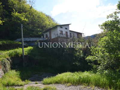 Casa indipendente in Via Bettola - Caprigliola, Aulla