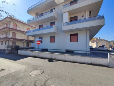 Garage in vendita a Furci Siculo via Sant'Antonio