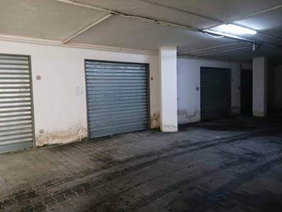 Garage in vendita a Mercato San Severino via Capo Casale Lombardi