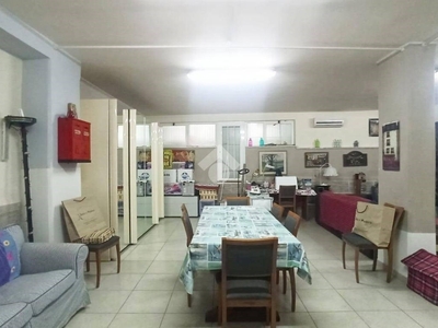 Garage in vendita a Mola di Bari via Carlo d'Angiò, 17