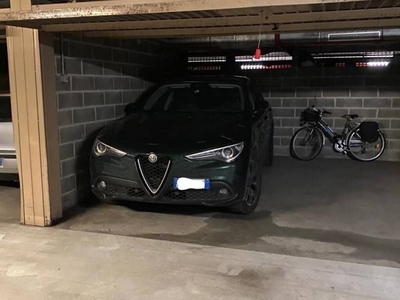 Garage in vendita a Parma viale Toschi
