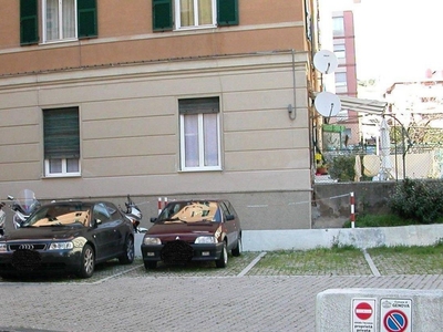 Posto Auto in vendita a Genova via Dolceacqua