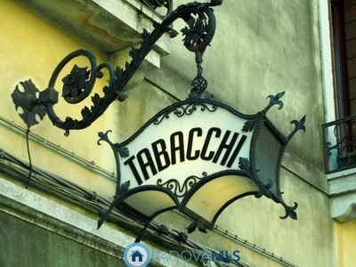 Tabaccheria in vendita a Padova prato della Valle