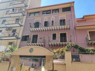 appartamento in Affitto ad Palermo - 550 Euro