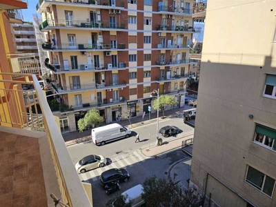 Appartamento in Affitto ad Salerno - 1300 Euro