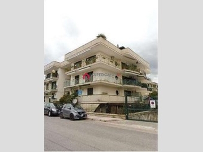 Appartamento in Vendita a Caserta, 157'150€, 165 m²
