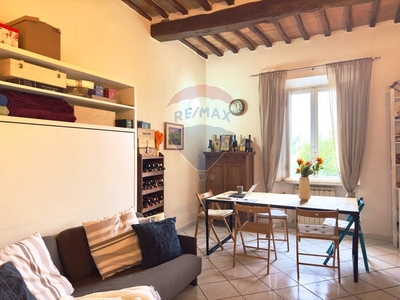 Appartamento in Vendita a Siena, zona Semicentrale, 290'000€, 129 m²