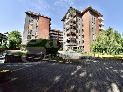 Appartamento in Viale Campania, 58, Monza (MB)