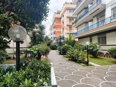 Bilocale in Vendita a Roma, zona Ostia Levante, 189'000€, 67 m²