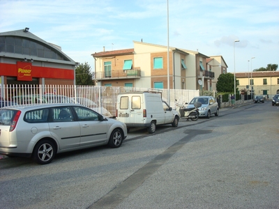 Capannone in vendita, Livorno porta a terra