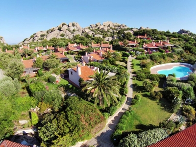 Casa a Punta Sardegna con piscina e barbecue
