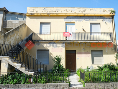 Casa indipendente con giardino a Milazzo