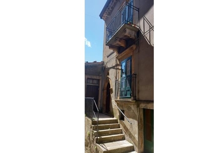 Casa indipendente in vendita a Mistretta, Via Pozzo Balestrieri 5