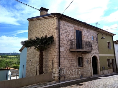Casa Indipendente in Via Caselluccia, Campodipietra (CB)