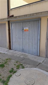 Garage / Posto Auto a Centro città, Rovigo