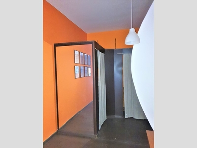 Immobile commerciale in Affitto a Reggio Calabria, 700€, 60 m²