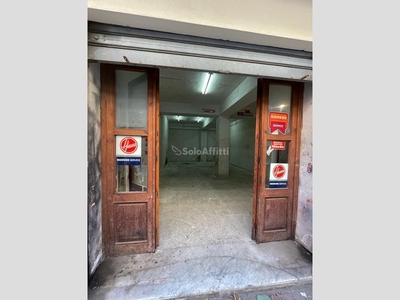 Magazzino in Affitto a Reggio Calabria, 300€, 50 m²