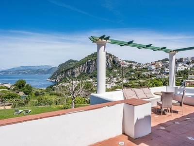 Prestigiosa villa di 300 mq in vendita Capri, Campania