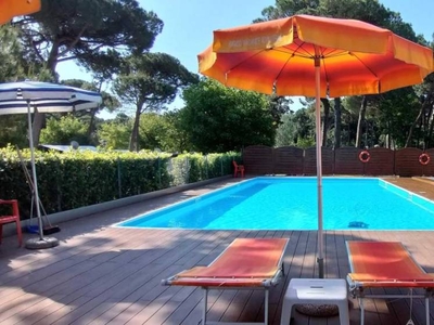 Casa a Marina Di Ravenna con piscina, barbecue e terrazza