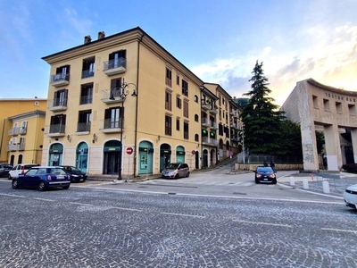 Trilocale in Vendita a Avellino, 75'000€, 105 m²